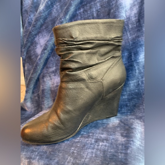 Boots, wedge heel, slouchy Chinese Laundry size 8 - Picture 8 of 8